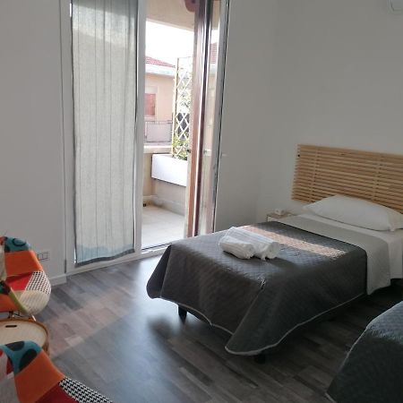 Suite Room Malpensa B&B การ์ดาโน อัล กัมโป ภายนอก รูปภาพ
