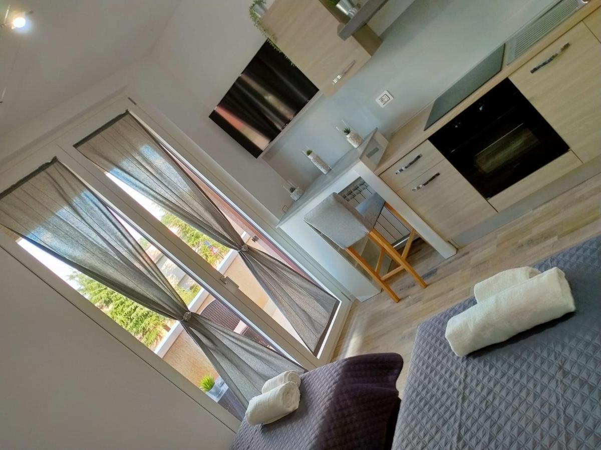 Suite Room Malpensa B&B การ์ดาโน อัล กัมโป ภายนอก รูปภาพ