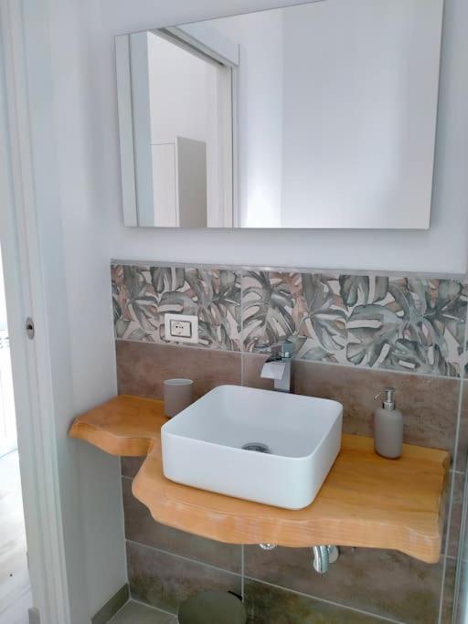 Suite Room Malpensa B&B การ์ดาโน อัล กัมโป ภายนอก รูปภาพ